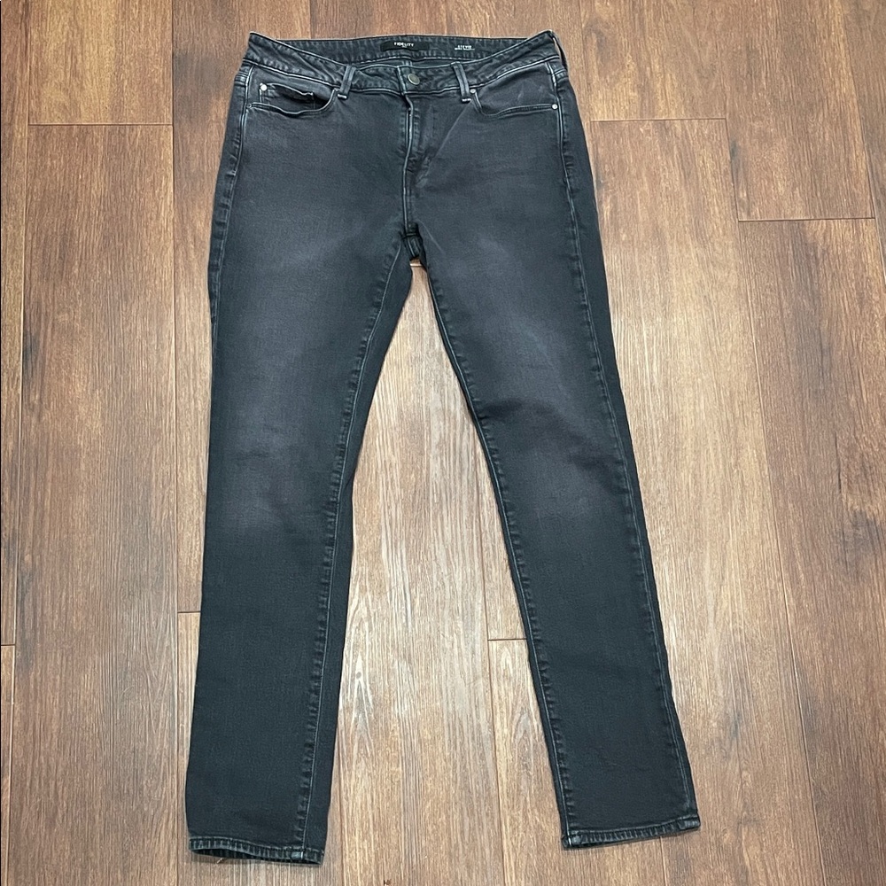 Fidelity Denim Stevie Retro Straight Jeans in Faded Black
